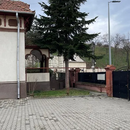 La Poarta Cetatii Alba Iulia