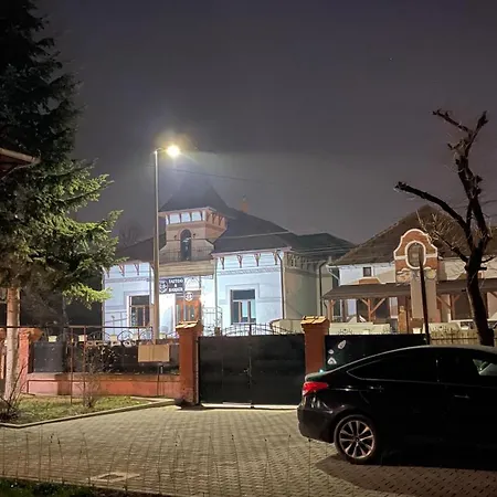 La Poarta Cetatii Alba Iulia