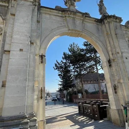 La Poarta Cetatii *